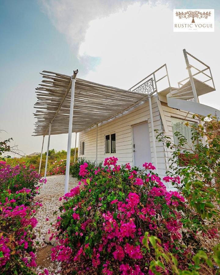 Rustic Vogue Ξενοδοχείο Shamirpet Εξωτερικό φωτογραφία